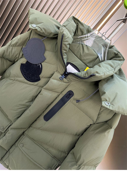 Moncler 몽클레어 x 퍼렐 체스트넛 다운 패딩 자켓 레플리카 24번 이미지 - 의류 | 세미샵 레플리카 사이트