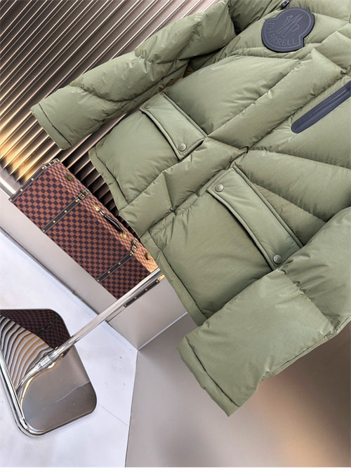 Moncler 몽클레어 x 퍼렐 체스트넛 다운 패딩 자켓 레플리카 25번 이미지 - 의류 | 세미샵 레플리카 사이트