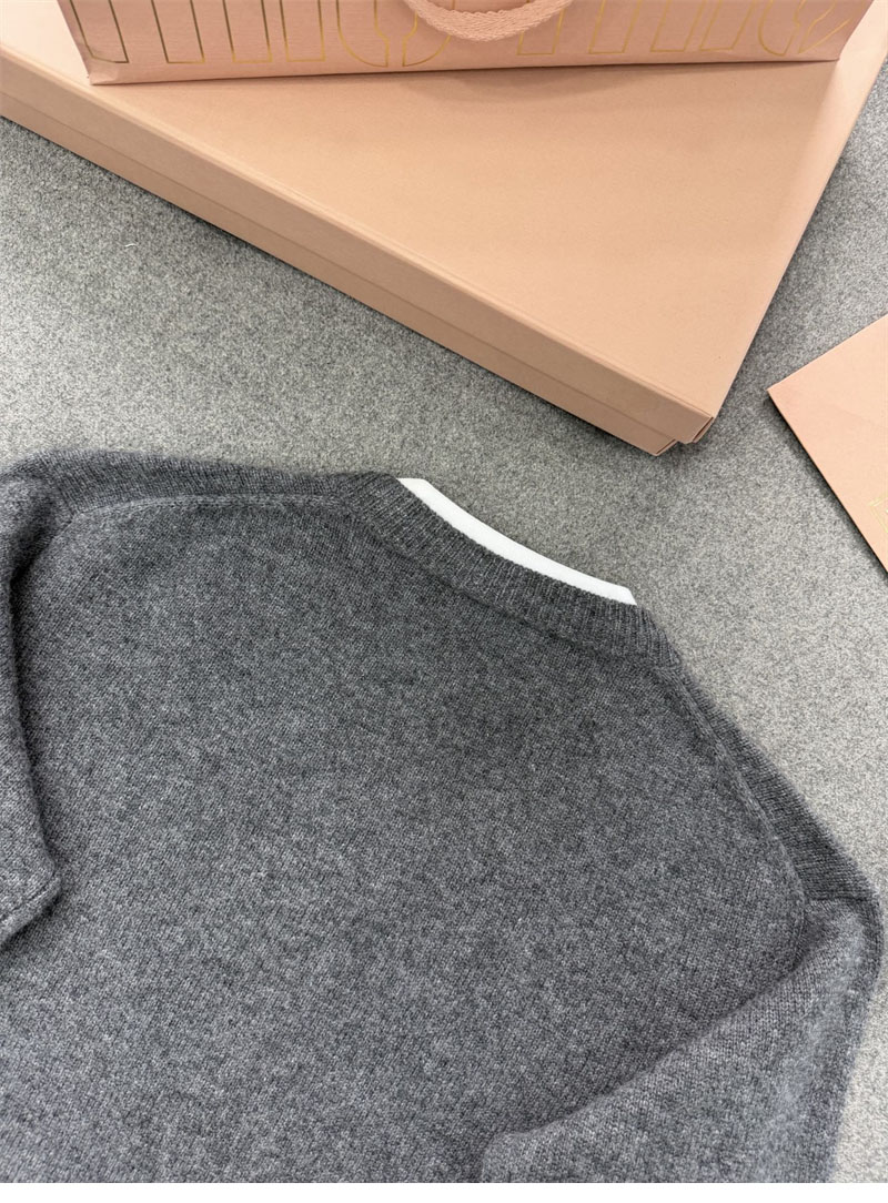 미우미우 미우미우 레이어드 캐시미어 스웨터（TJ공장） 레플리카 20번 이미지 - 의류 | 세미샵 레플리카 사이트