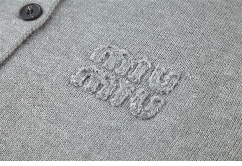 Miu Miu 미우미우 로고 울 니트 가디건 레플리카 8번 이미지 - 의류 | 세미샵 레플리카 사이트