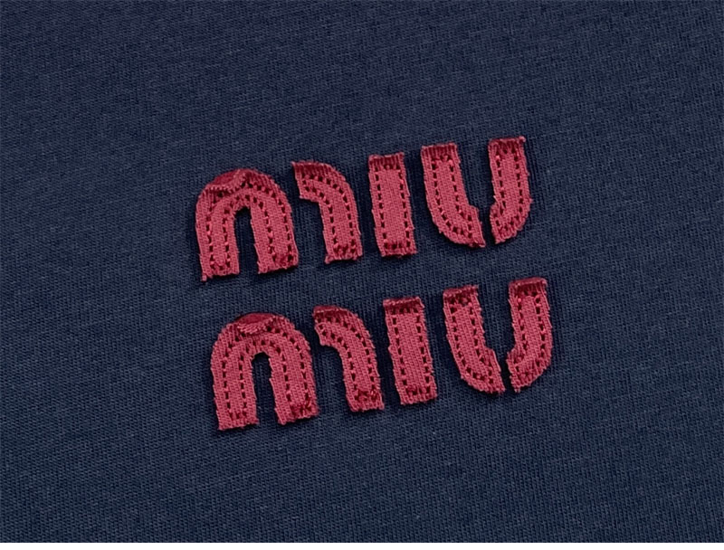 미우미우 미우미우 로고 자수 코튼 저지 긴팔 티셔츠 레플리카 5번 이미지 - 의류 | 세미샵 레플리카 사이트