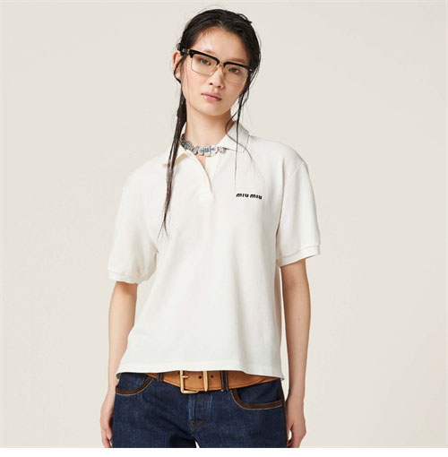 Miu Miu 미우미우 로고 자수 폴로 셔츠 2컬러 레플리카 4번 이미지 - 의류 | 세미샵 레플리카 사이트