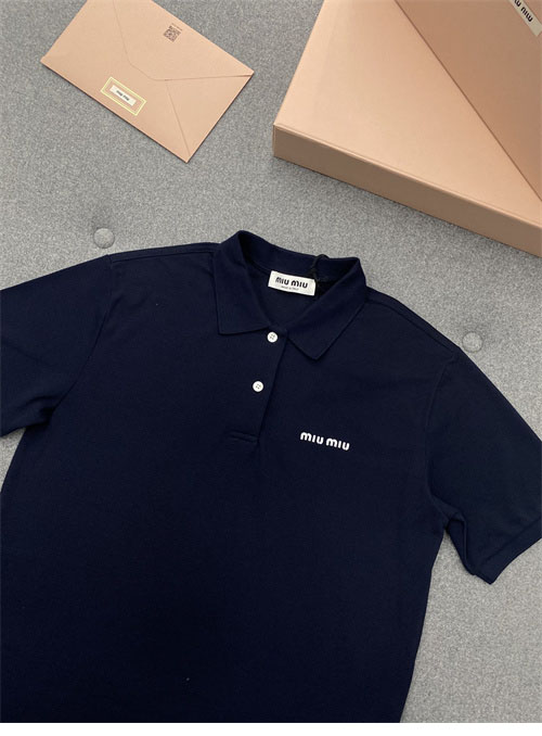 Miu Miu 미우미우 로고 자수 폴로 셔츠 2컬러 레플리카 23번 이미지 - 의류 | 세미샵 레플리카 사이트