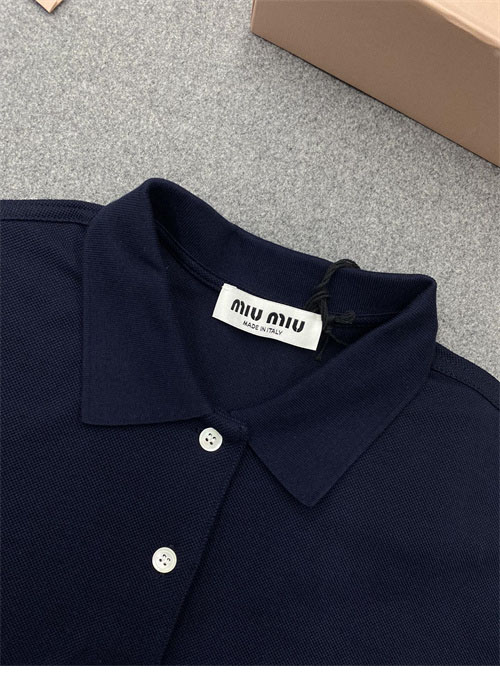 Miu Miu 미우미우 로고 자수 폴로 셔츠 2컬러 레플리카 26번 이미지 - 의류 | 세미샵 레플리카 사이트