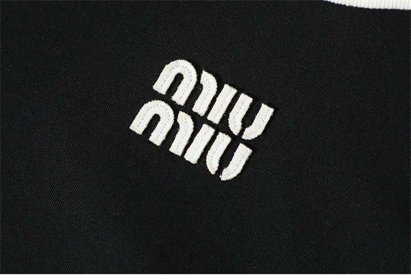 Miu Miu 미우미우 로고 24ss 크루넥 반팔 티셔츠 레플리카 22번 이미지 - 의류 | 세미샵 레플리카 사이트