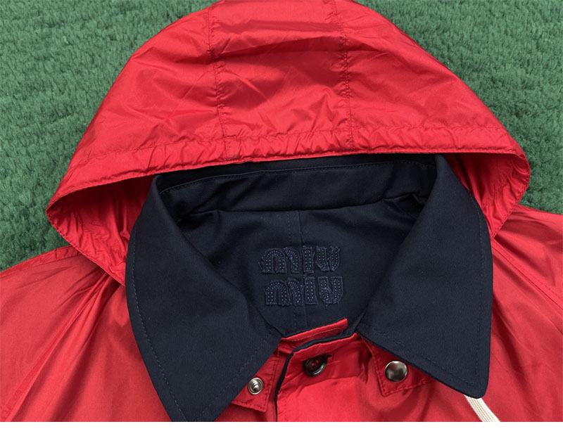 미우미우 미우미우 리버서블 치노 테크니컬 퐁제 블루종 자켓 레플리카 8번 이미지 - 의류 | 세미샵 레플리카 사이트