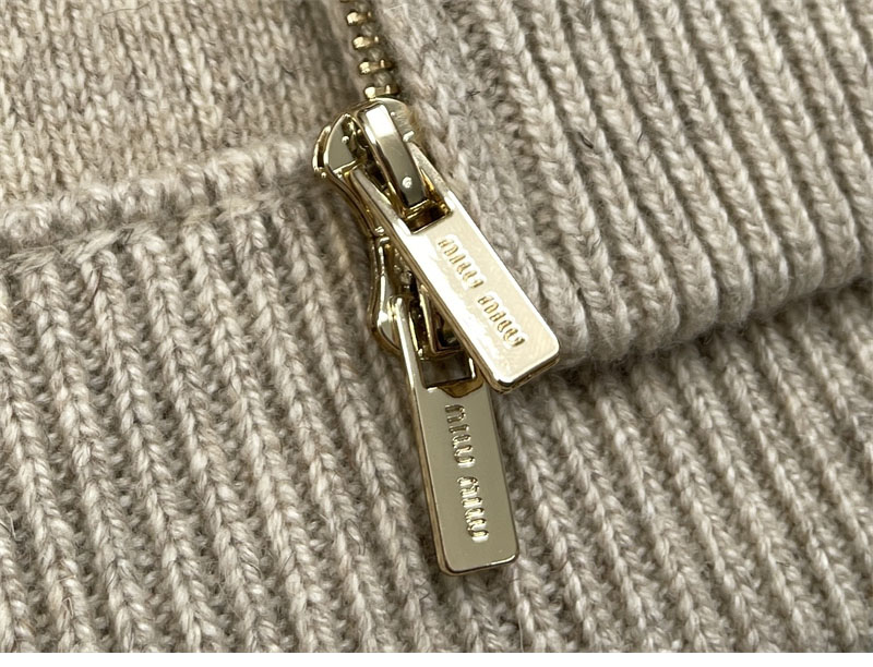 미우미우 미우미우 셰틀랜드 울 캐시미어 집업 가디건 레플리카 3번 이미지 - 의류 | 세미샵 레플리카 사이트