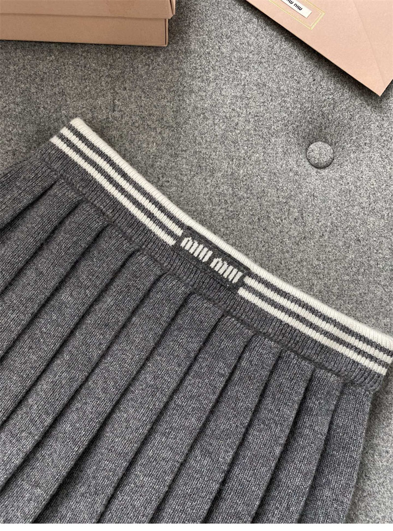 Miu Miu 미우미우 울 캐시미어 플리츠 미니 스커트 레플리카 16번 이미지 - 의류 | 세미샵 레플리카 사이트