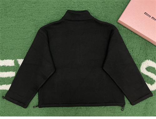 Miu Miu 미우미우 자수 로고 오버사이즈 플리스 반집업 스웨트셔츠 레플리카 3번 이미지 - 의류 | 세미샵 레플리카 사이트