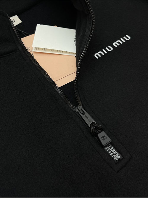 Miu Miu 미우미우 자수 로고 오버사이즈 플리스 반집업 스웨트셔츠 레플리카 6번 이미지 - 의류 | 세미샵 레플리카 사이트