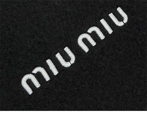 Miu Miu 미우미우 자수 로고 오버사이즈 플리스 반집업 스웨트셔츠 레플리카 8번 이미지 - 의류 | 세미샵 레플리카 사이트