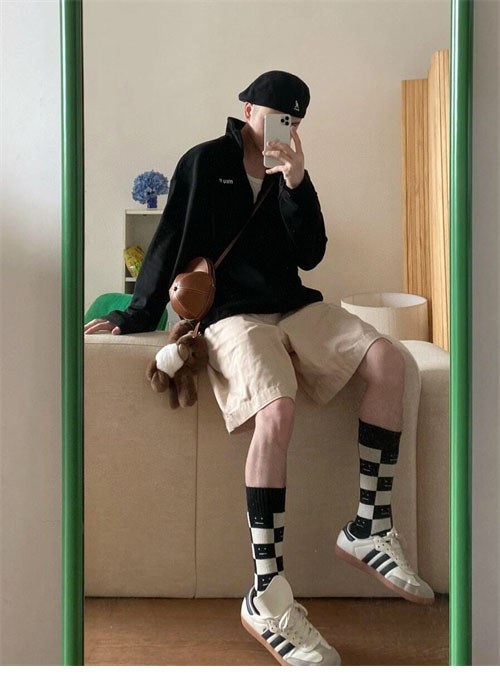 Miu Miu 미우미우 자수 로고 오버사이즈 플리스 반집업 스웨트셔츠 레플리카 18번 이미지 - 의류 | 세미샵 레플리카 사이트