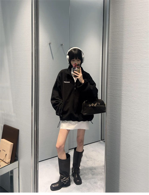 Miu Miu 미우미우 자수 로고 오버사이즈 플리스 반집업 스웨트셔츠 레플리카 21번 이미지 - 의류 | 세미샵 레플리카 사이트