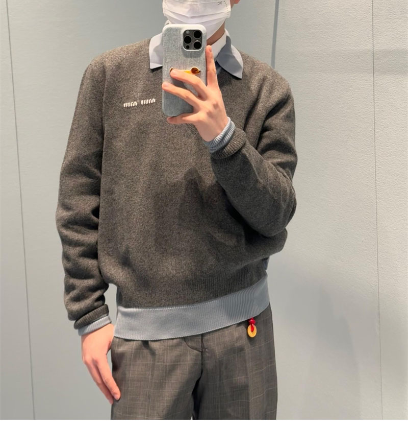 Miu Miu 미우미우 캐시미어 앤 울 폴로 니트 스웨터 레플리카 4번 이미지 - 의류 | 세미샵 레플리카 사이트