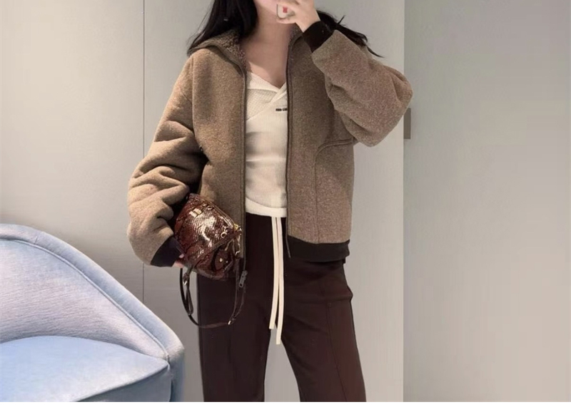 미우미우 미우미우 코튼 플리스 지퍼 블루종 자켓 레플리카 5번 이미지 - 의류 | 세미샵 레플리카 사이트