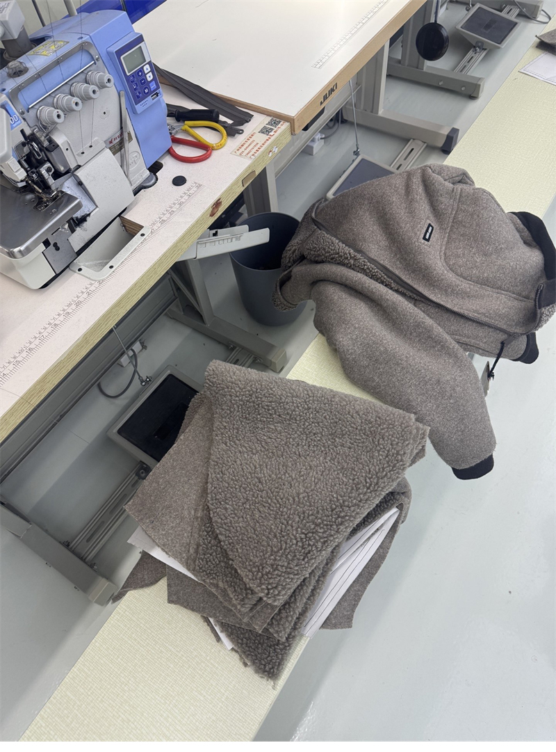 미우미우 미우미우 코튼 플리스 지퍼 블루종 자켓 레플리카 8번 이미지 - 의류 | 세미샵 레플리카 사이트