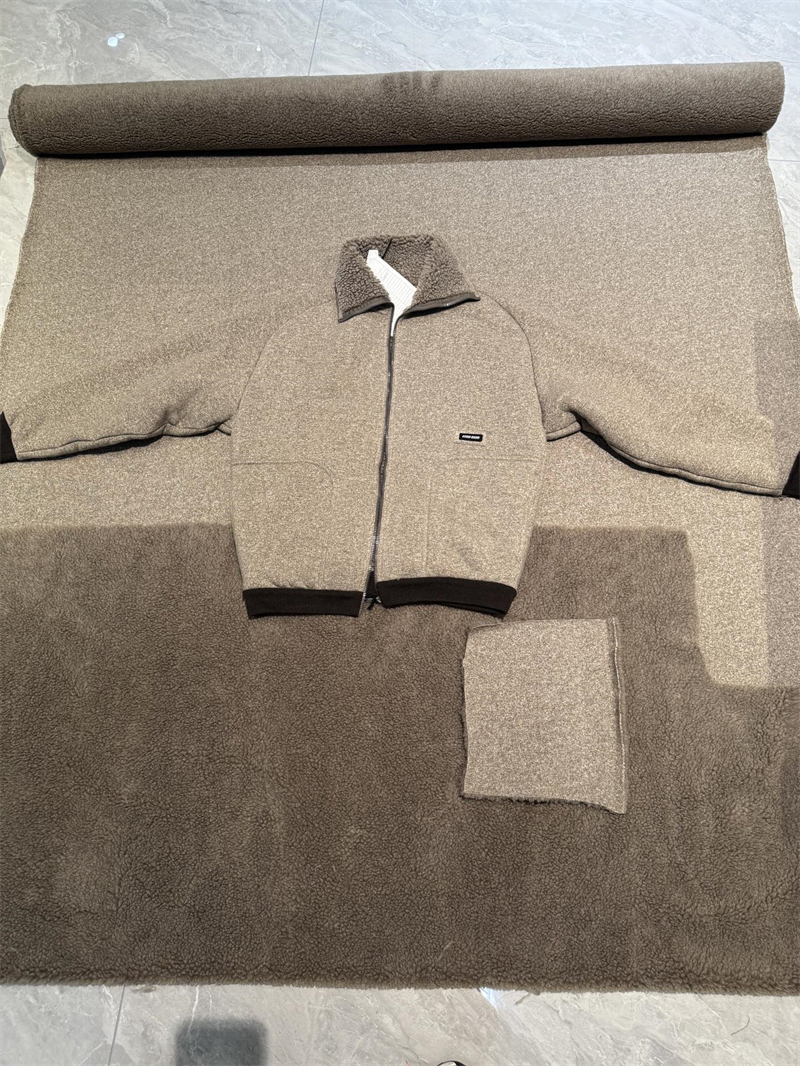 미우미우 미우미우 코튼 플리스 지퍼 블루종 자켓 레플리카 10번 이미지 - 의류 | 세미샵 레플리카 사이트