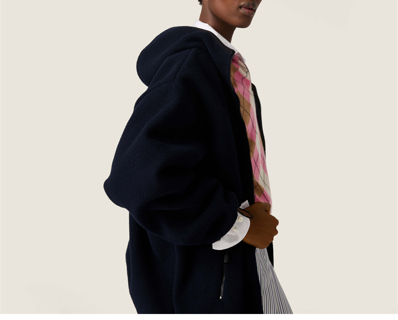 미우미우 미우미우 코튼 플리스 지퍼 후드 레플리카 4번 이미지 - 의류 | 세미샵 레플리카 사이트