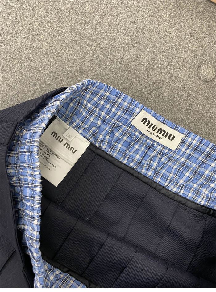 Miu Miu 미우미우 플리츠 바타비아 미니스커트 레플리카 26번 이미지 - 의류 | 세미샵 레플리카 사이트