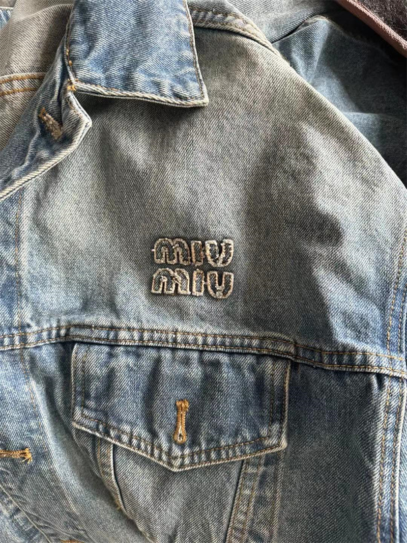 Miu Miu 미우미우 23FW 데님 블루종 자켓 레플리카 22번 이미지 - 의류 | 세미샵 레플리카 사이트