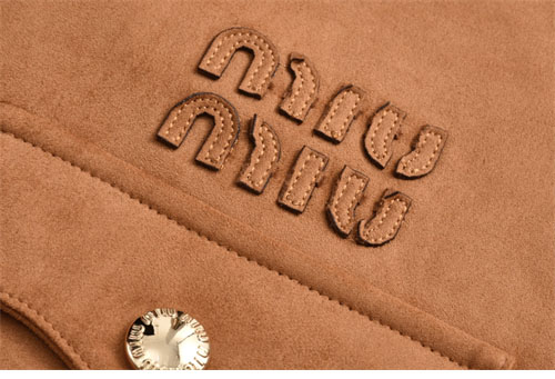 Miu Miu 미우미우 24FW 로고 스웨이드 나파 가죽 자켓 레플리카 11번 이미지 - 의류 | 세미샵 레플리카 사이트