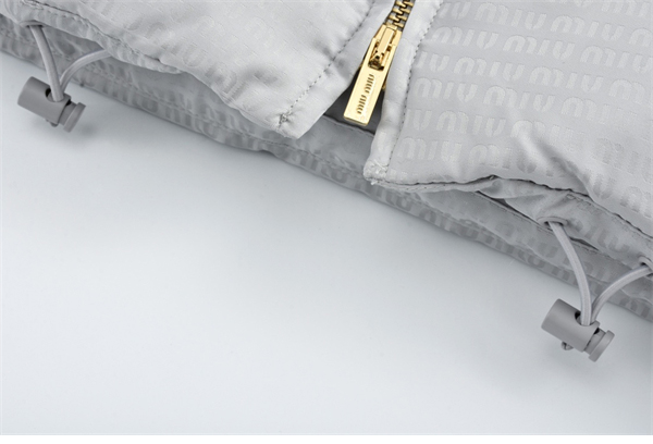 Miu Miu 미우미우 24FW 로고 패딩 자켓 레플리카 14번 이미지 - 의류 | 세미샵 레플리카 사이트