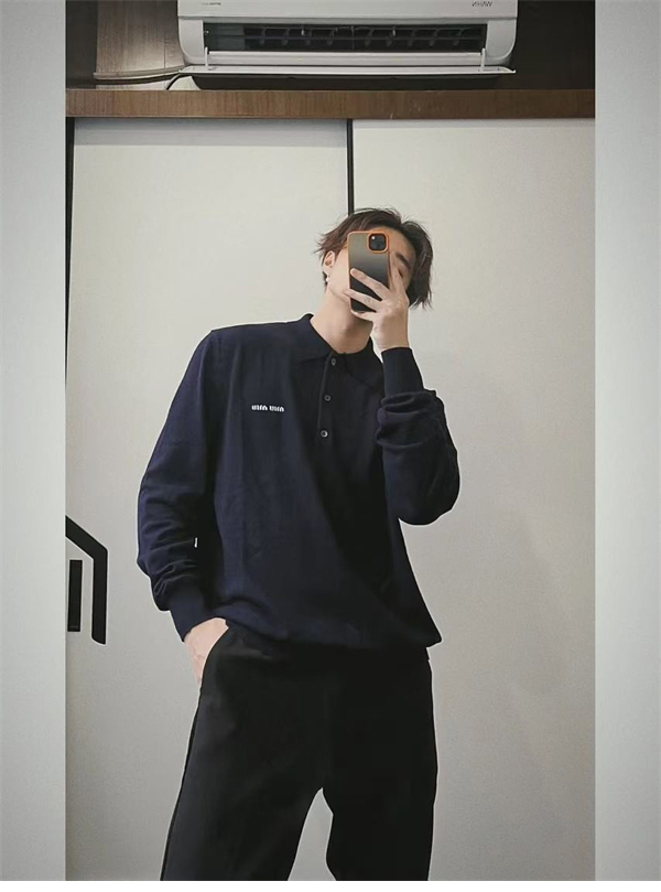 Miu Miu 미우미우 24SS 로고 울 니트 폴로 티셔츠 레플리카 3번 이미지 - 의류 | 세미샵 레플리카 사이트