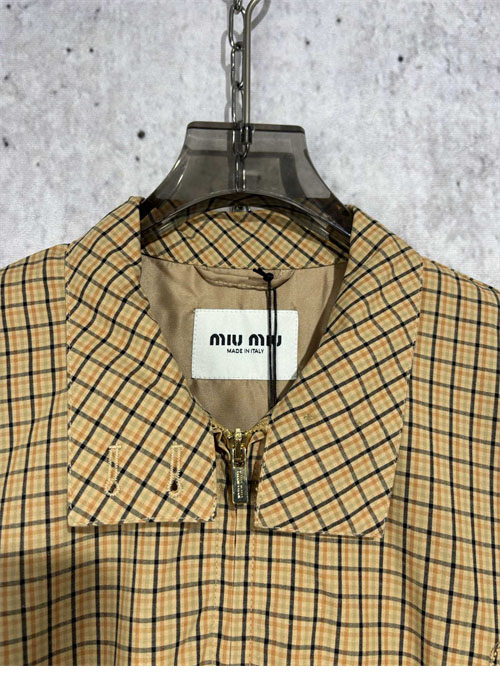 Miu Miu 미우미우 24SS 로고 체크 자켓 레플리카 8번 이미지 - 의류 | 세미샵 레플리카 사이트