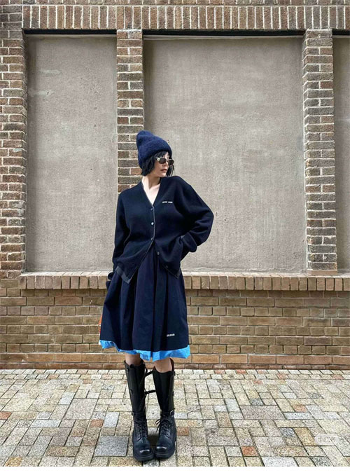 Miu Miu 미우미우 24ss 체스트 로고 실크 캐시미어 스웨터 가디건 레플리카 3번 이미지 - 의류 | 세미샵 레플리카 사이트