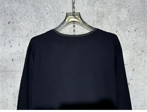 Miu Miu 미우미우 24ss 체스트 로고 실크 캐시미어 스웨터 가디건 레플리카 16번 이미지 - 의류 | 세미샵 레플리카 사이트