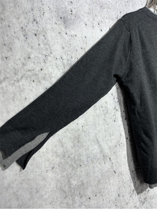 Miu Miu 미우미우 24ss 체스트 로고 실크 캐시미어 스웨터 가디건 레플리카 13번 이미지 - 의류 | 세미샵 레플리카 사이트