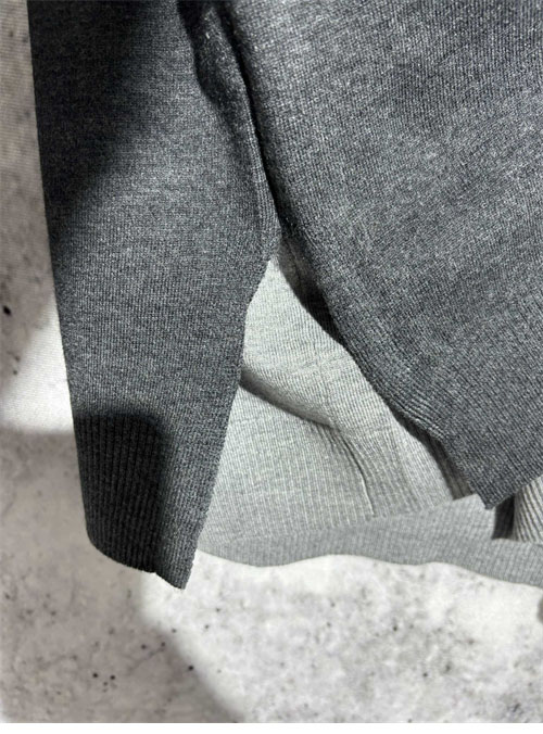 Miu Miu 미우미우 24ss 체스트 로고 실크 캐시미어 스웨터 가디건 레플리카 14번 이미지 - 의류 | 세미샵 레플리카 사이트