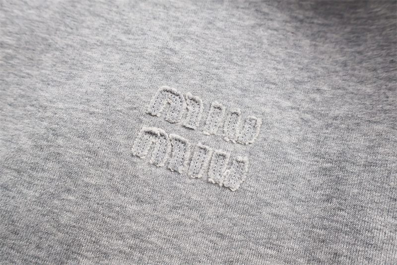 Miu Miu 미우미우 25FW 로고 아플리케 리버시블 후드 집업 레플리카 9번 이미지 - 의류 | 세미샵 레플리카 사이트