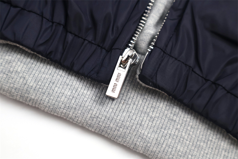 Miu Miu 미우미우 25FW 로고 아플리케 리버시블 후드 집업 레플리카 11번 이미지 - 의류 | 세미샵 레플리카 사이트