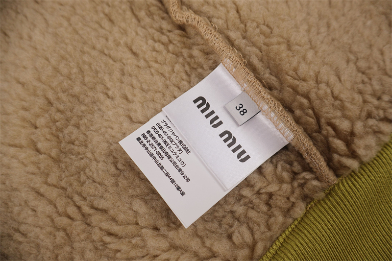 Miu Miu 미우미우 25FW 로고 플리스 블루종 자켓 레플리카 10번 이미지 - 의류 | 세미샵 레플리카 사이트