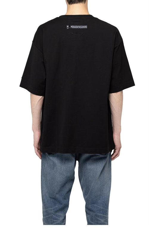 Mihara Yasuhiro 미하라 야스히로 24FW 패치로고 그래픽 프린트 반팔 티셔츠 레플리카 14번 이미지 - 의류 | 세미샵 레플리카 사이트