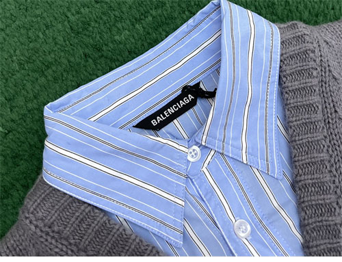 Balenciaga 발렌시아가 레이어드 셔츠 V 넥 스웨터 2컬러 레플리카 17번 이미지 - 의류 | 세미샵 레플리카 사이트