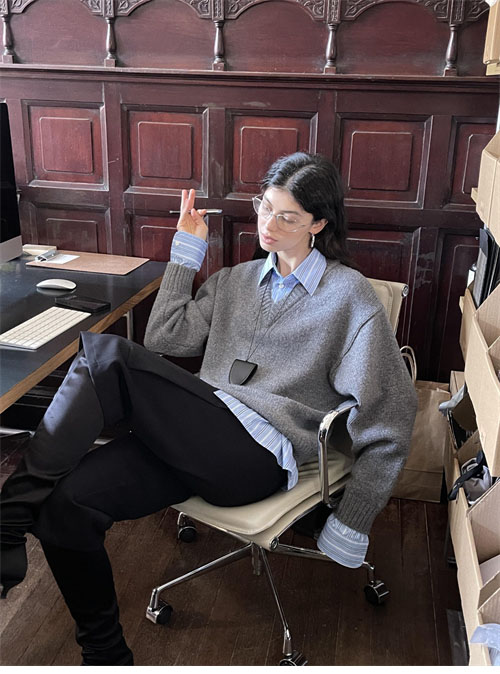 Balenciaga 발렌시아가 레이어드 셔츠 V 넥 스웨터 2컬러 레플리카 29번 이미지 - 의류 | 세미샵 레플리카 사이트