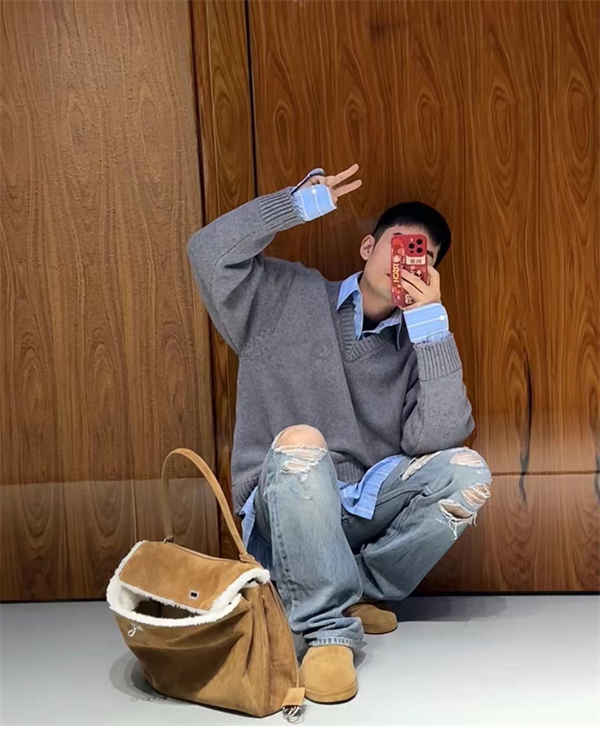 Balenciaga 발렌시아가 레이어드 V넥 셔츠 스웨터 레플리카 4번 이미지 - 의류 | 세미샵 레플리카 사이트