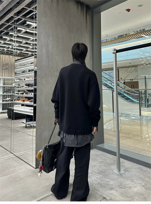 Balenciaga 발렌시아가 레이어드 V넥 셔츠 스웨터 레플리카 6번 이미지 - 의류 | 세미샵 레플리카 사이트