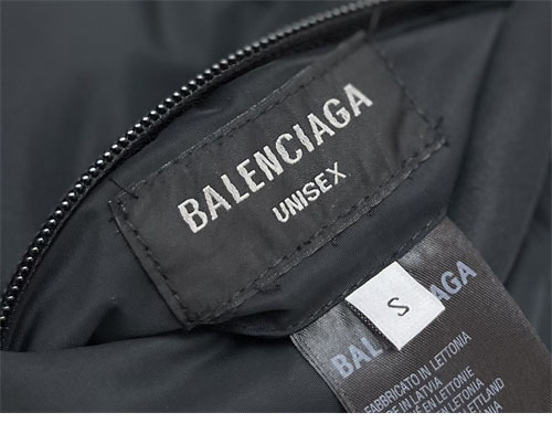 Balenciaga 발렌시아가 리버시블 Cocoon 패딩 2컬러 레플리카 12번 이미지 - 의류 | 세미샵 레플리카 사이트