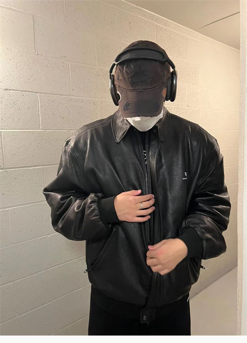 Balenciaga 발렌시아가 스포티 B 시어링 재킷 블랙 레플리카 14번 이미지 - 의류 | 세미샵 레플리카 사이트