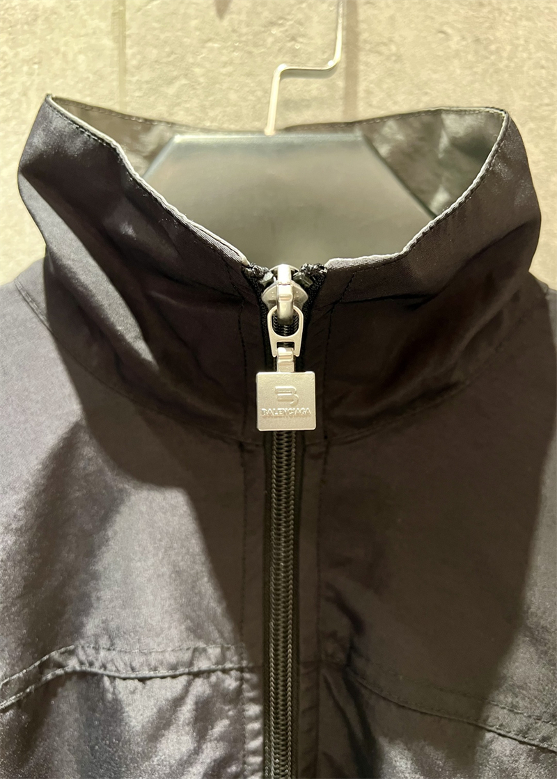 발렌시아가 발렌시아가 스포티 B 트랙 자켓 레플리카 15번 이미지 - 의류 | 세미샵 레플리카 사이트