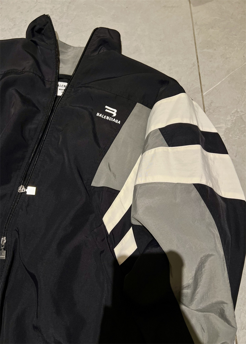 발렌시아가 발렌시아가 스포티 B 트랙 자켓 레플리카 4번 이미지 - 의류 | 세미샵 레플리카 사이트