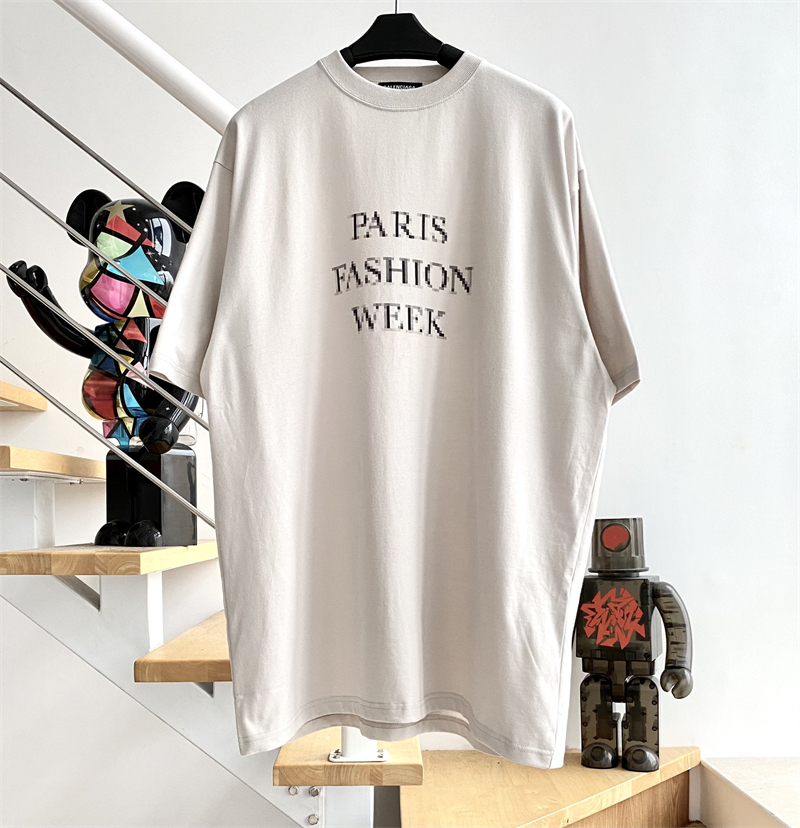 발렌시아가 발렌시아가 파리패션위크 그래픽 반팔 티셔츠 레플리카 16번 이미지 - 의류 | 세미샵 레플리카 사이트