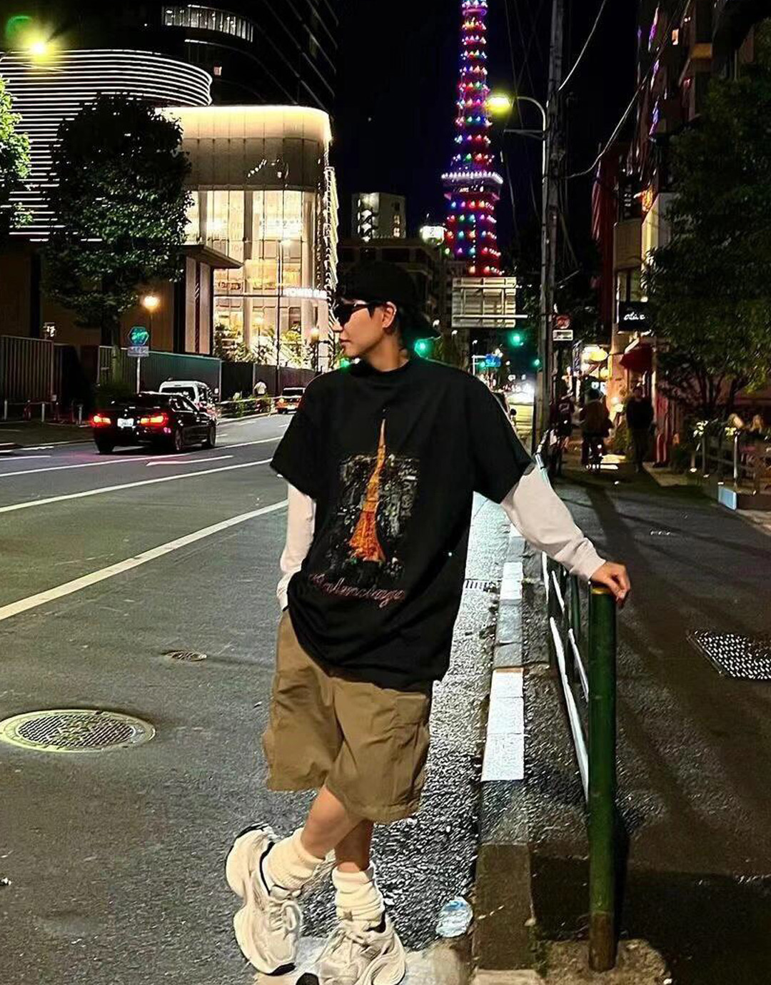 Balenciaga 발렌시아가 파리 리버티 문 미디엄 핏 반팔 티셔츠 “2COLOR” 레플리카 3번 이미지 - 의류 | 세미샵 레플리카 사이트