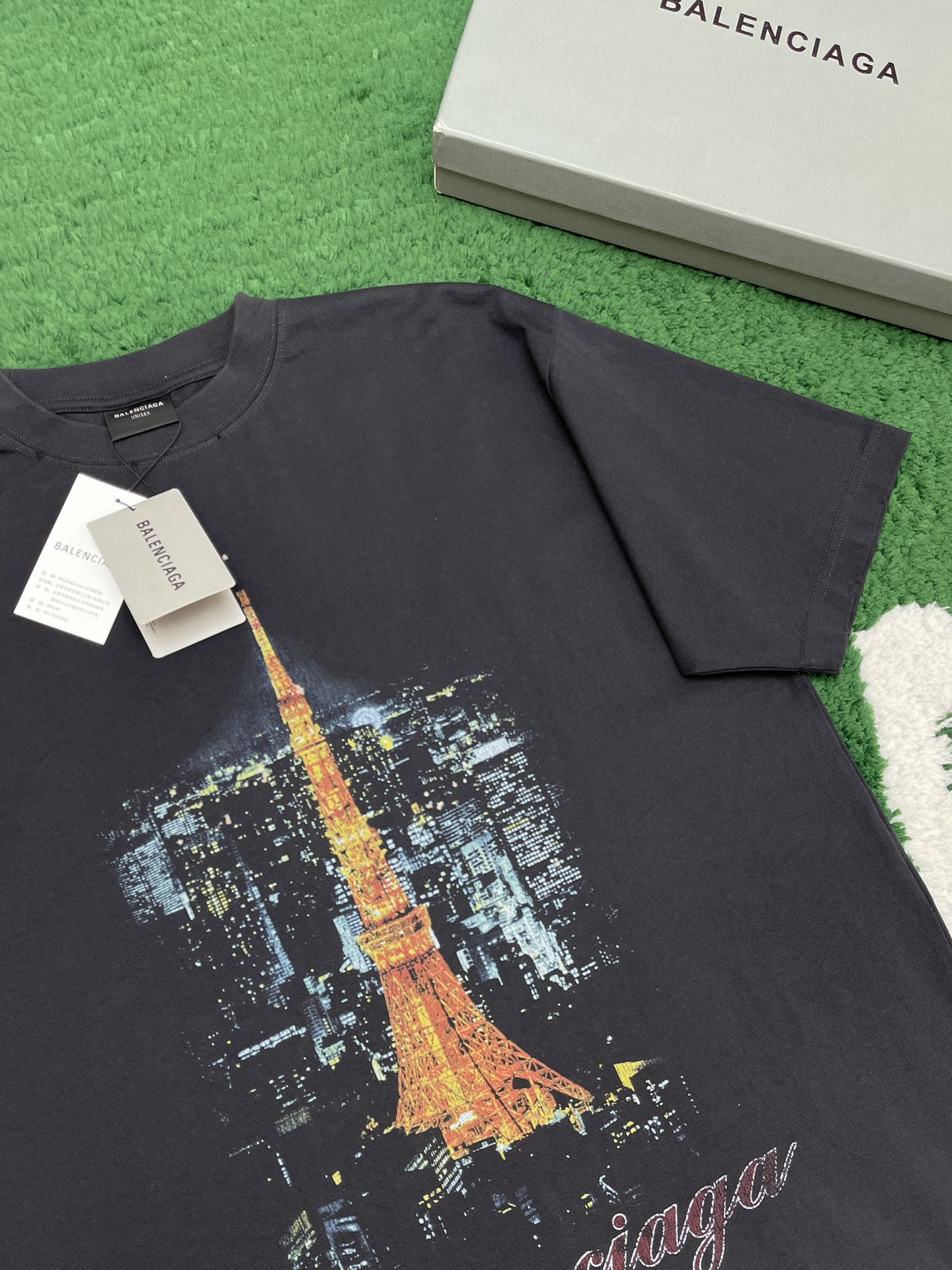 Balenciaga 발렌시아가 파리 리버티 문 미디엄 핏 반팔 티셔츠 “2COLOR” 레플리카 11번 이미지 - 의류 | 세미샵 레플리카 사이트