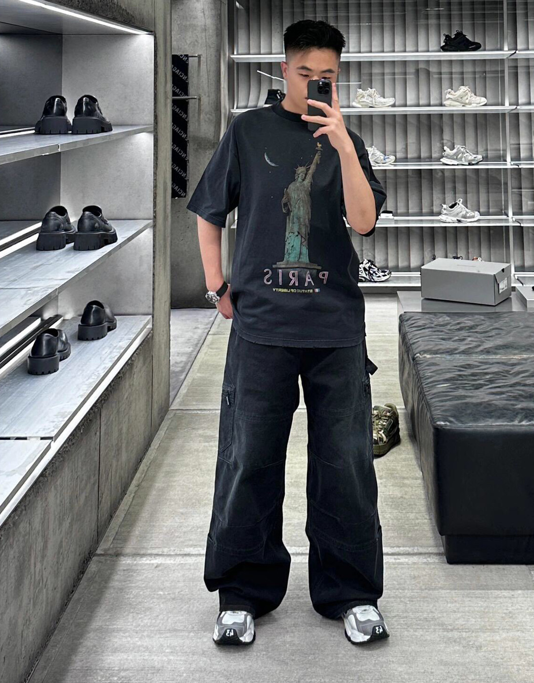 Balenciaga 발렌시아가 파리 리버티 미디엄 핏 반팔 티셔츠 “2COLOR” 레플리카 3번 이미지 - 의류 | 세미샵 레플리카 사이트