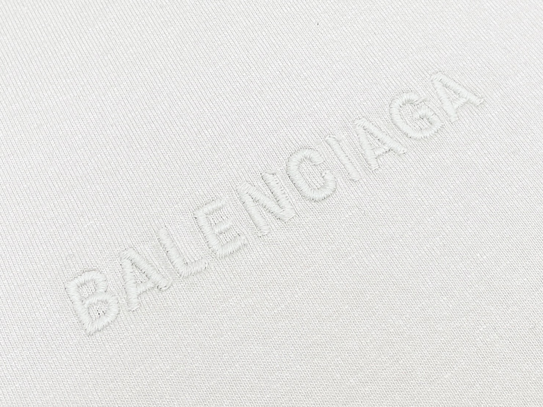 Balenciaga 발렌시아가 파리 리버티 미디엄 핏 반팔 티셔츠 “2COLOR” 레플리카 21번 이미지 - 의류 | 세미샵 레플리카 사이트