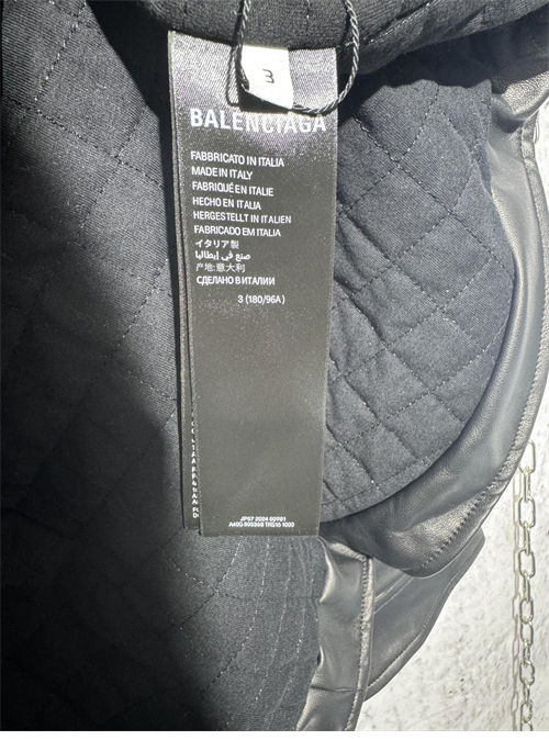 Balenciaga 발렌시아가 패디드 레더 오버 셔츠 자켓 레플리카 21번 이미지 - 의류 | 세미샵 레플리카 사이트